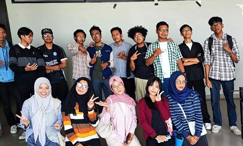 images/UKM_Harkat_English_Club_(HENC)_image 1775623250.jpg